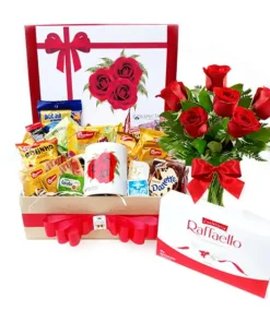 cesta de café da manhã com cestas flores e chocolates